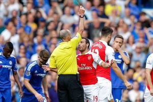 La 40 de ani, dublul campion european a văzut primul „roșu” direct din carieră!