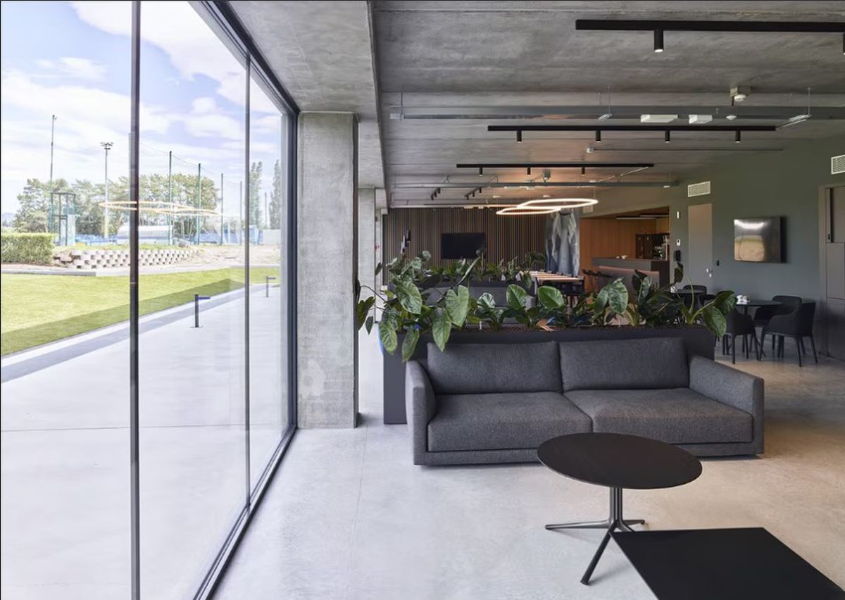 Am pătruns în fortăreața în care Cristi Chivu pregătește succesele lui Inter » Ce am găsit în impresionanta bază din Appiano Gentile: „Echipa nu sunt eu, nu ești tu”