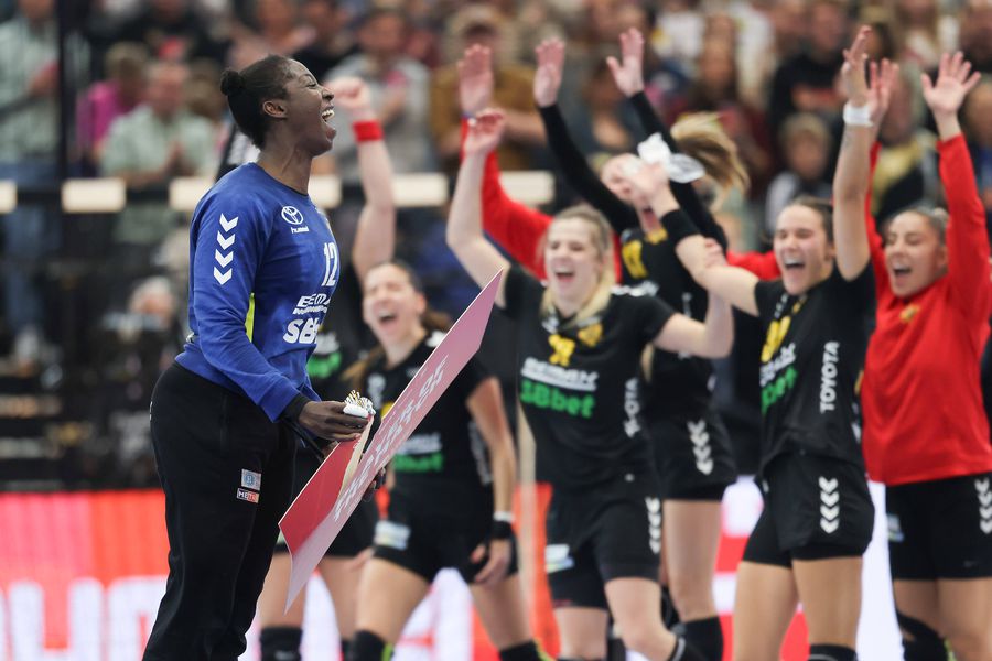 După egalul neașteptat cu Insulele Feroe, Serbia a fost demolată de Muntenegru și a ratat „sferturile” Campionatului Mondial