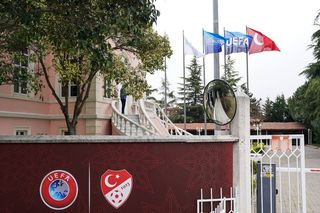 Al doilea val de arestări în scandalul pariurilor! » 29 de fotbaliști, dintre care doi de la Galatasaray și la Fenerbahce