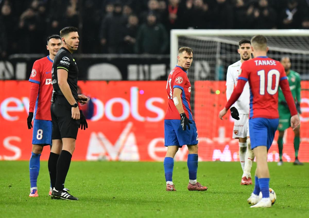 FCSB - Dinamo, imagini de meci (6 decembrie 2025)