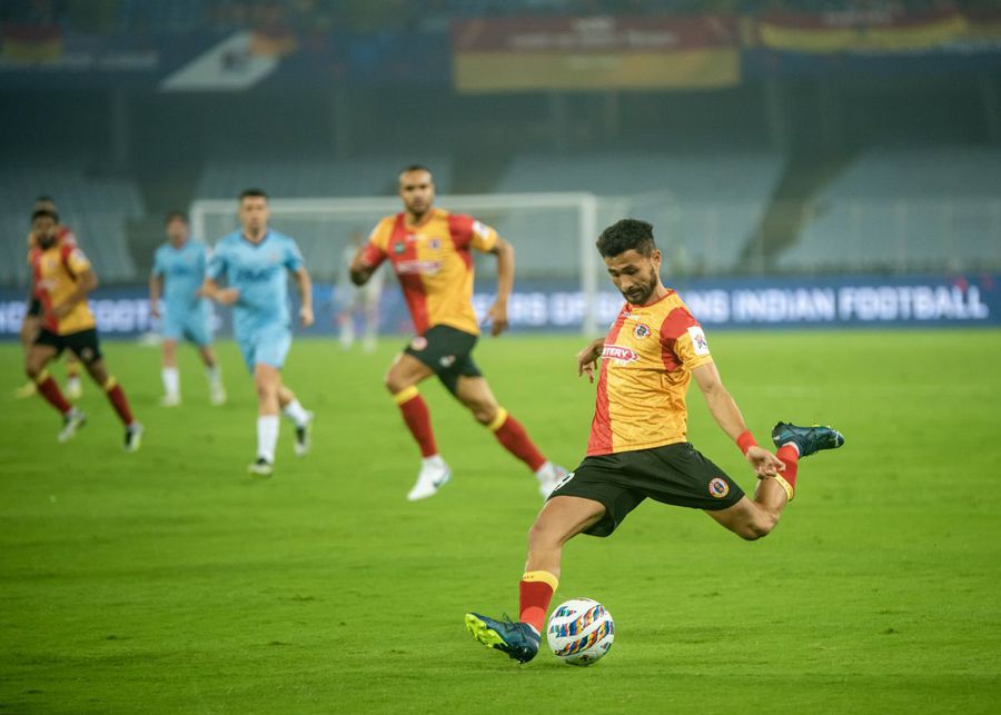 Suprarealist: a văzut „roșu” înainte de startul meciului din cauza lenjeriei intime „nepotrivite”!