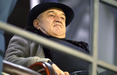 FCSB // Gigi Becali își face echipă și în play-out! » Mutări spectaculoase în mercato + Cum fentează regulamentul