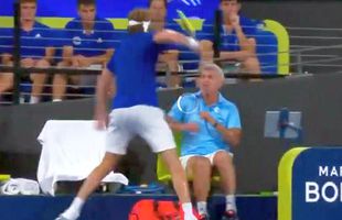 VIDEO Stefanos Tsitsipas, gest ȘOCANT la ATP Cup: și-a lovit tatăl cu racheta! Mama jucătorului a IZBUCNIT din tribune
