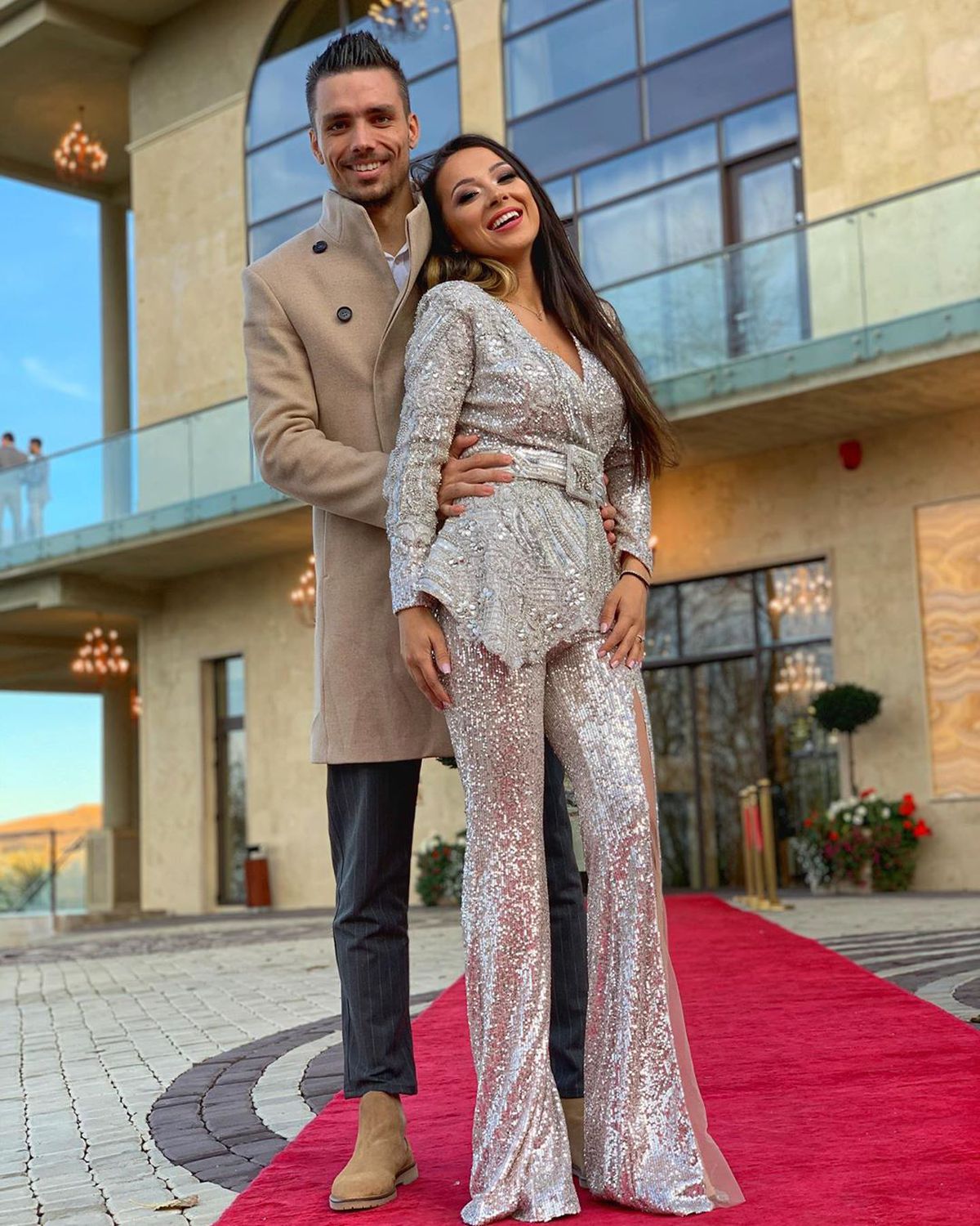 GALERIE FOTO Îl face pachet! Iubita portarului de la CFR Cluj câștigă pe seară mai mult decât el pe lună!