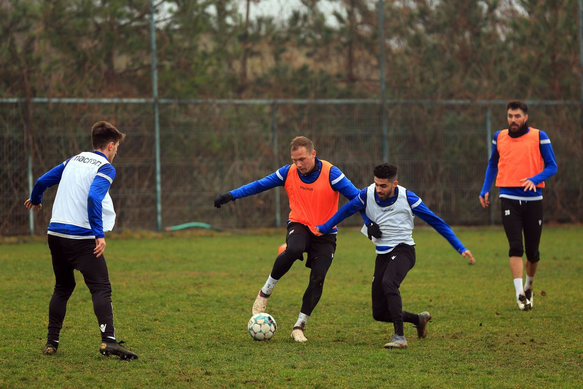 FC VOLUNTARI material 07.01.2021