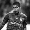 Alex Apolinario, mijlocașul brazilian care s-a prăbușit pe teren duminică, la Alverca (D3 portugheză), s-a stins din viață astăzi. Avea 24 de ani @Twitter