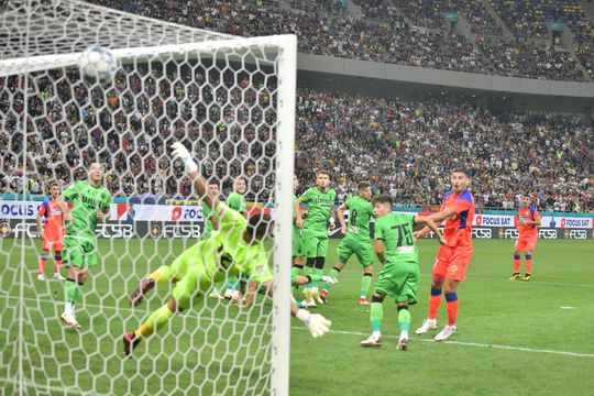 Golul fantastic al lui Keșeru cu Dinamo, din lovitură liberă directă de la marginea careului
Foto: GSP