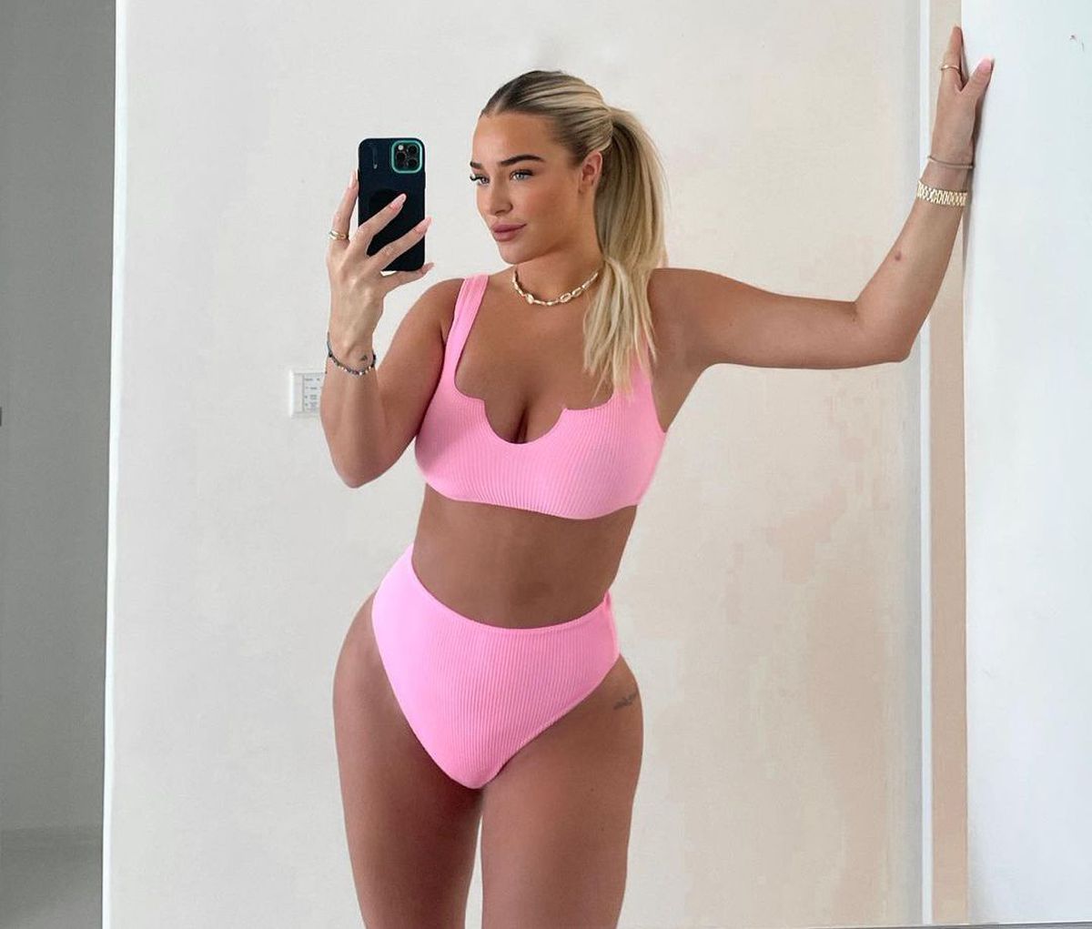 Și-a amintit ce i-a spus celebrul soț și a izbucnit în plâns: „Face parte din joc?”