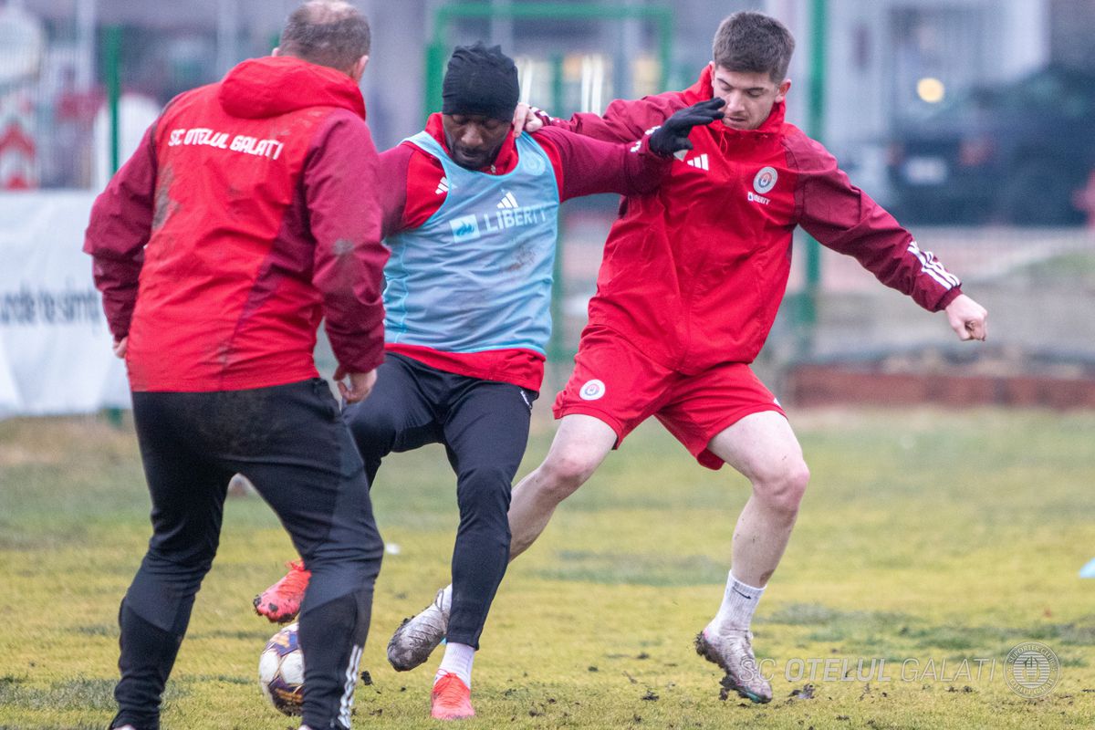 Dorinel Munteanu a făcut spectacol la antrenamentul Oțelului » Antrenorul n-a mai rezistat și s-a băgat la joc