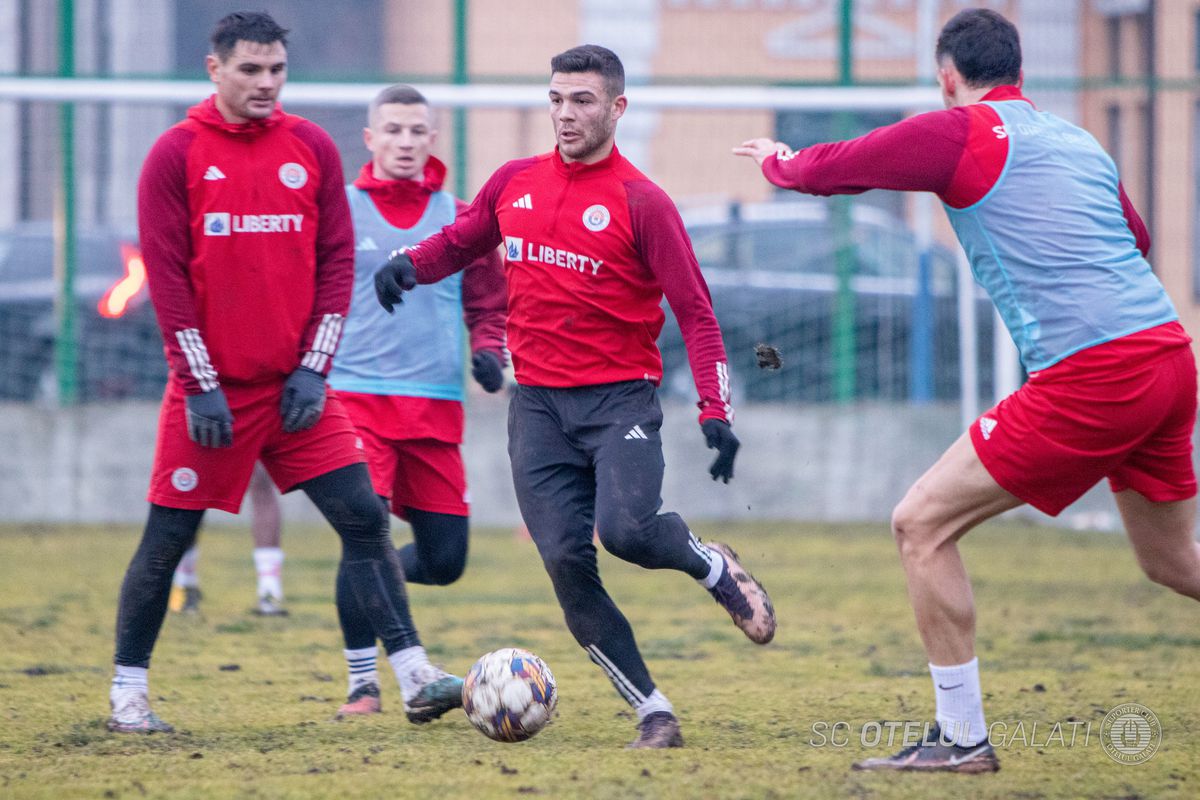 Dorinel Munteanu a făcut spectacol la antrenamentul Oțelului » Antrenorul n-a mai rezistat și s-a băgat la joc