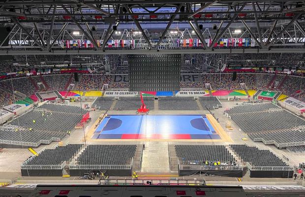 Începe! Interes uriaș pentru Campionatul European de Handbal la care România revine după 28 de ani » 54.000 de oameni în tribune la cel mai așteptat meci al primei zile