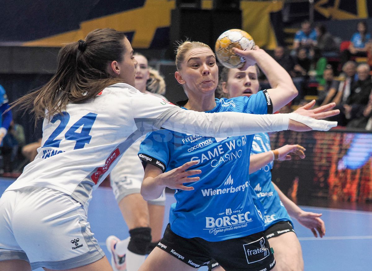 Imagini curioase la Polivalentă » Două jucătoare au trăit o experiență umilitoare astăzi, în CSM București - Buducnost