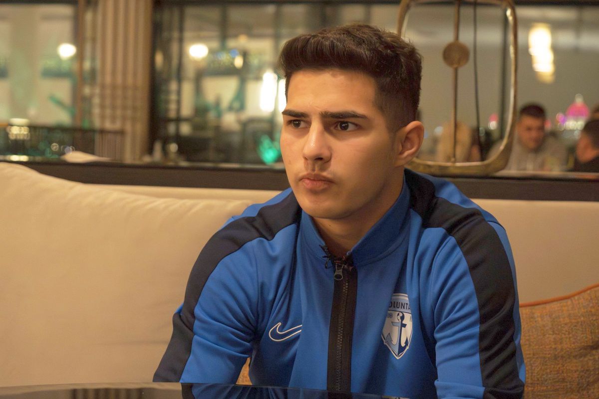 Puștiul pe val din Liga 1 nu vrea să repete greșelile fatale ale fotbaliștilor români: „Majoritatea fac pasul afară, apoi se întorc imediat”