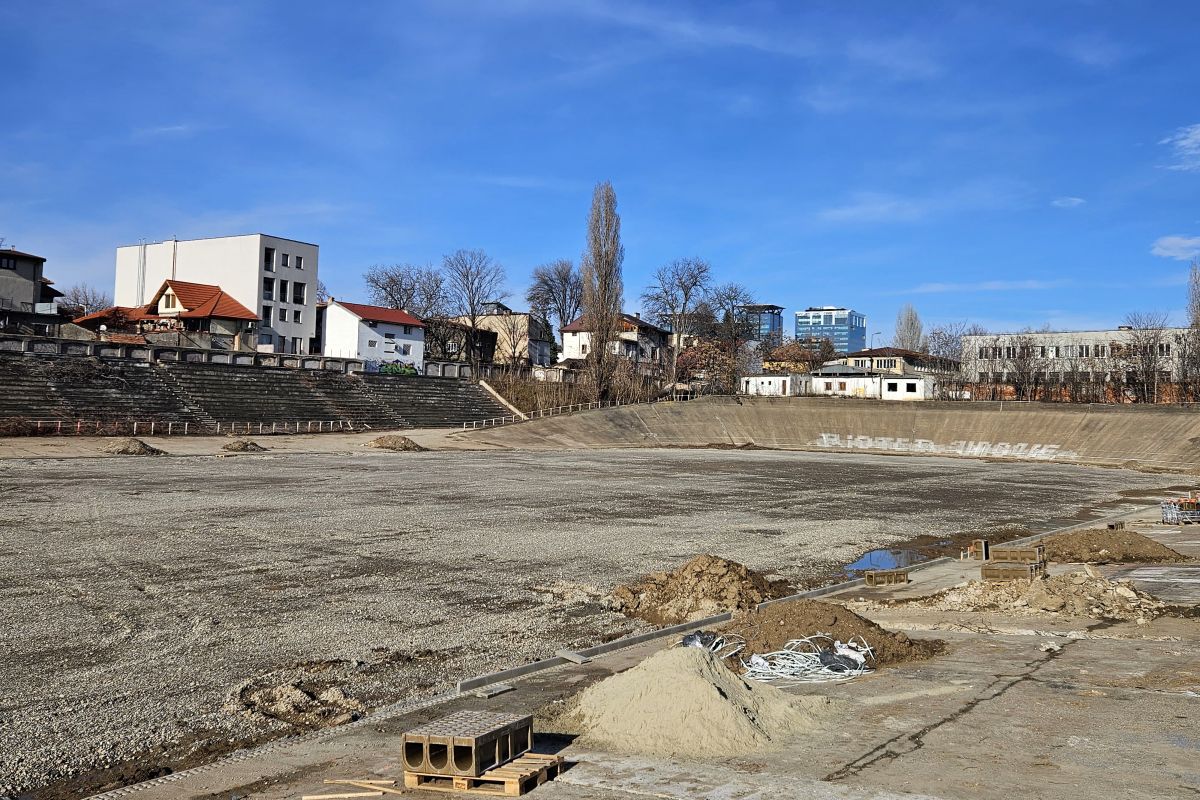 Peisaj în schimbare în complexul Dinamo: lucrări la „Velodrom” și la „Piți Varga”: GSP a luat-o la pas prin ruinele din Ștefan cel Mare