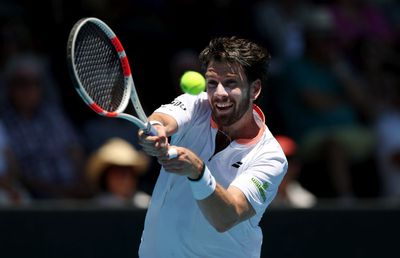 Gest reprobabil la un turneu de tenis! Și-a aruncat racheta și a lovit o femeie din tribune: „Sunt dezamăgit”