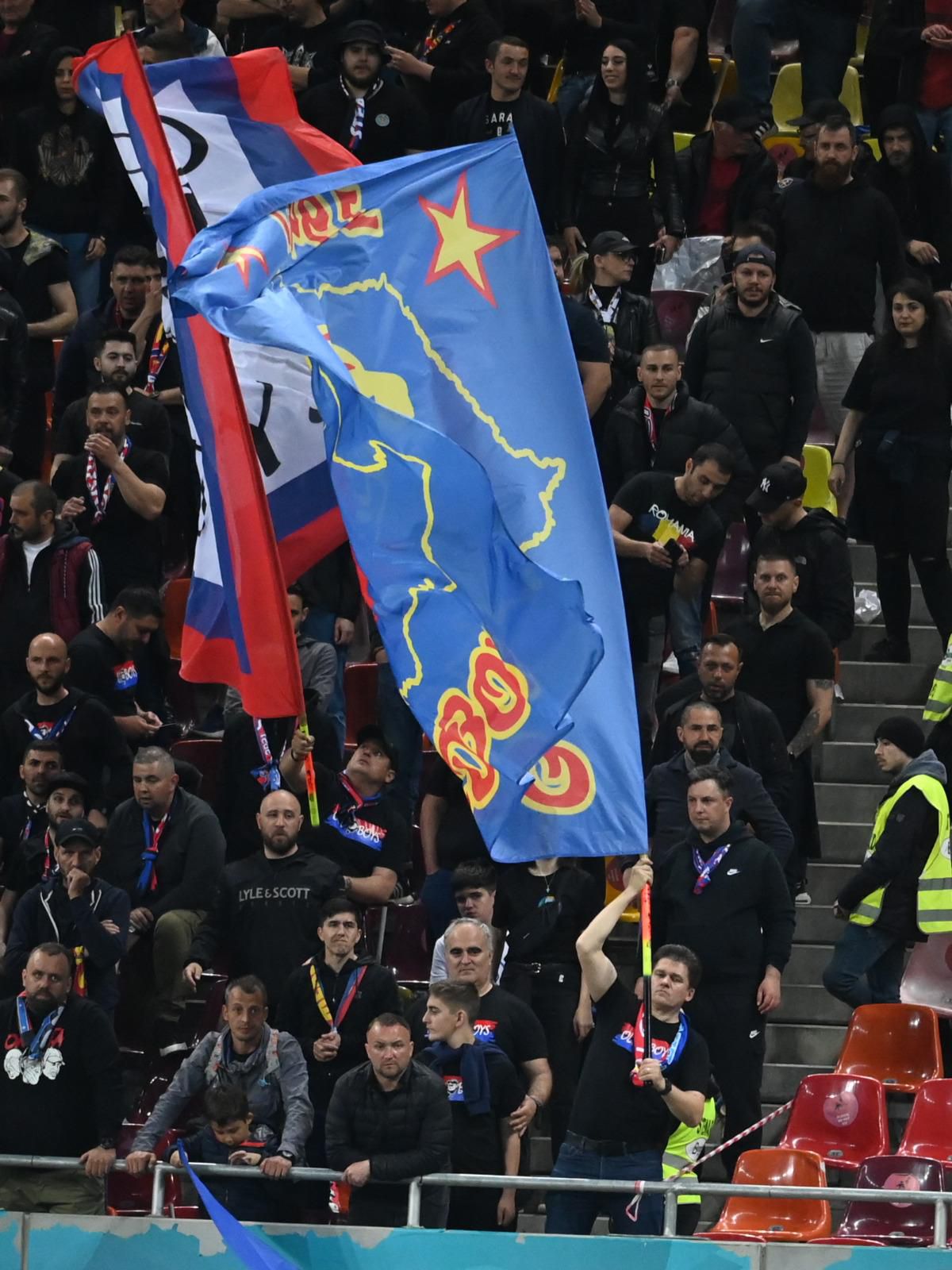 Politicul se joacă de-a handbalul » Nicușor Dan și-a pus directorul șef la CSM București! Vine din galerie: „STEAUA înseamnă CSA”