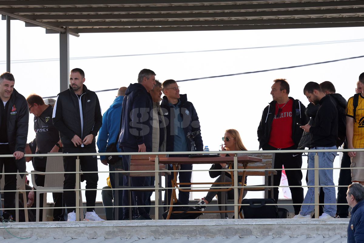 Hermannstadt, victorie sub ochii lui Mircea Lucescu » Selecționerul s-a pozat cu fanii turci