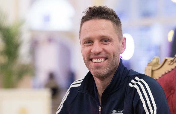 Obiceiul cu care „uriașul” din Superligă s-a întors dintr-o vacanță exotică: „E greu, nu am flexibilitate, dar mă ajută mult”