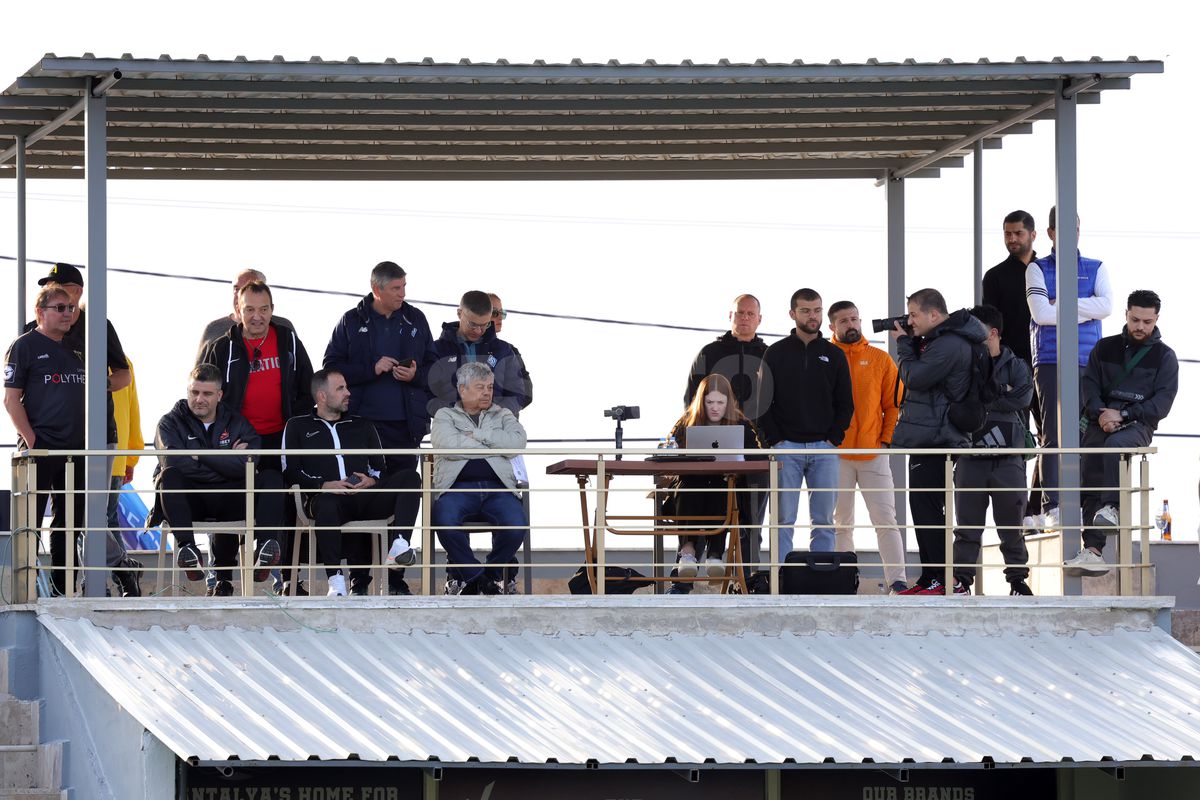 Hermannstadt, victorie sub ochii lui Mircea Lucescu » Selecționerul s-a pozat cu fanii turci