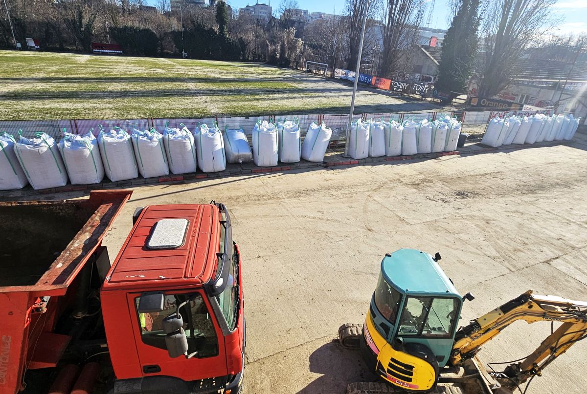 Se lucrează la noul „Dinamo” » Reporterii GSP au intrat pe șantierul complexului din „Ștefan cel Mare”