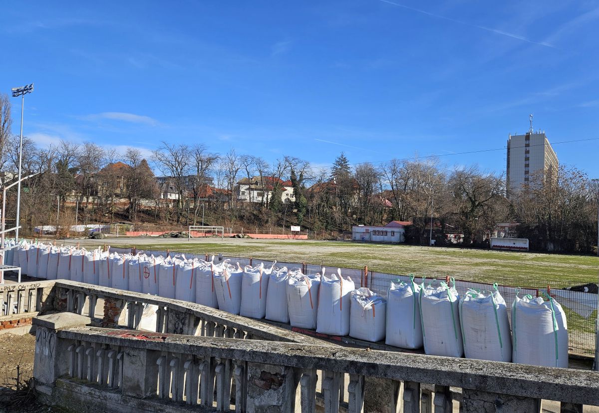 Peisaj în schimbare în complexul Dinamo: lucrări la „Velodrom” și la „Piți Varga”: GSP a luat-o la pas prin ruinele din Ștefan cel Mare