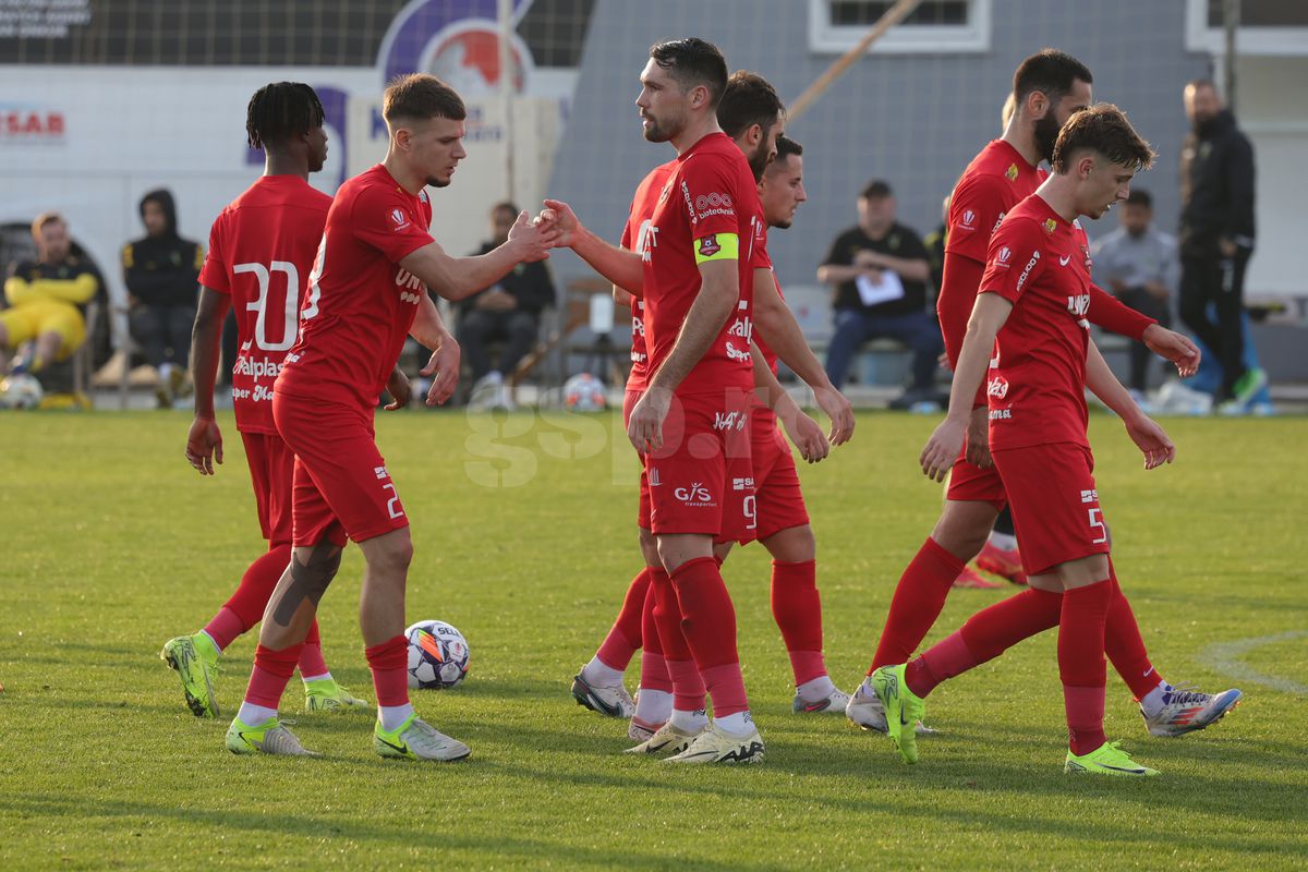 Hermannstadt, victorie sub ochii lui Mircea Lucescu » Selecționerul s-a pozat cu fanii turci