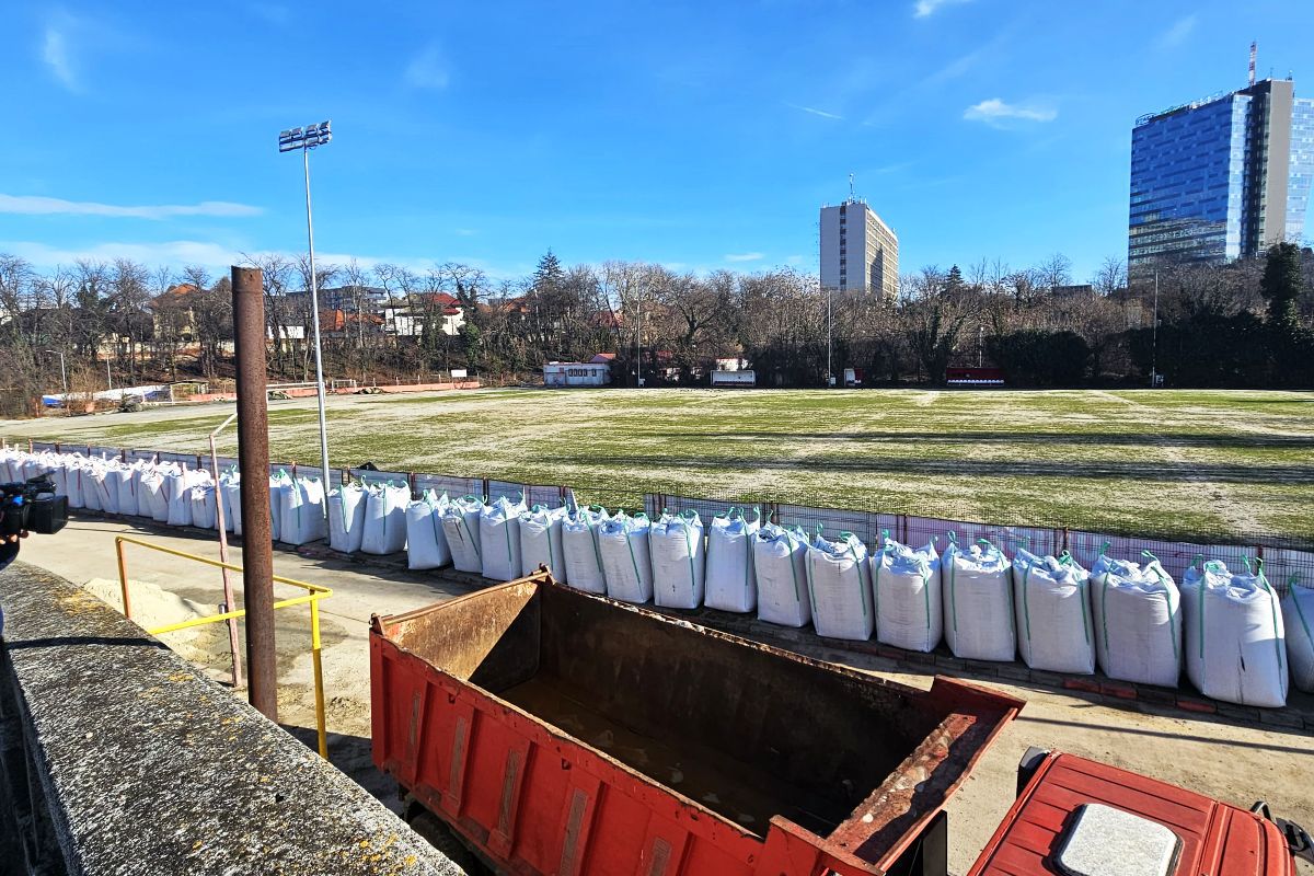 Se lucrează la noul „Dinamo” » Reporterii GSP au intrat pe șantierul complexului din „Ștefan cel Mare”