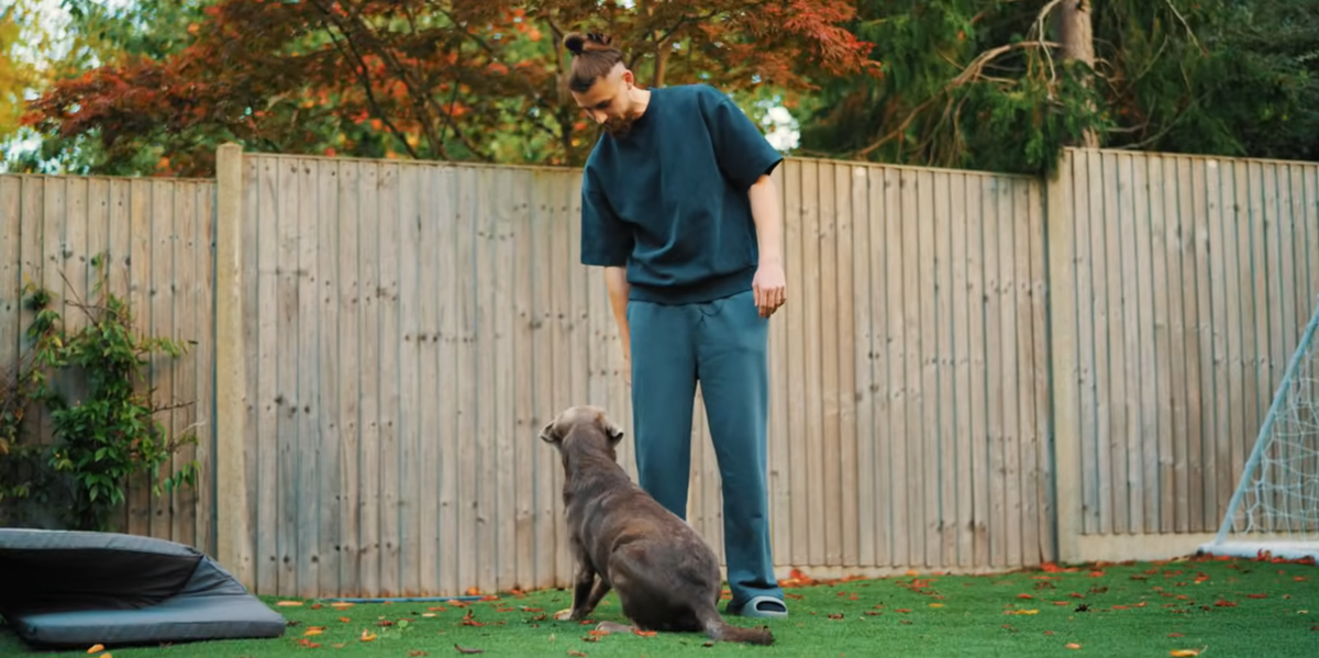 Radu Drăgușin așa cum nu l-ai mai văzut » Fundașul a deschis ușa casei sale din Londra