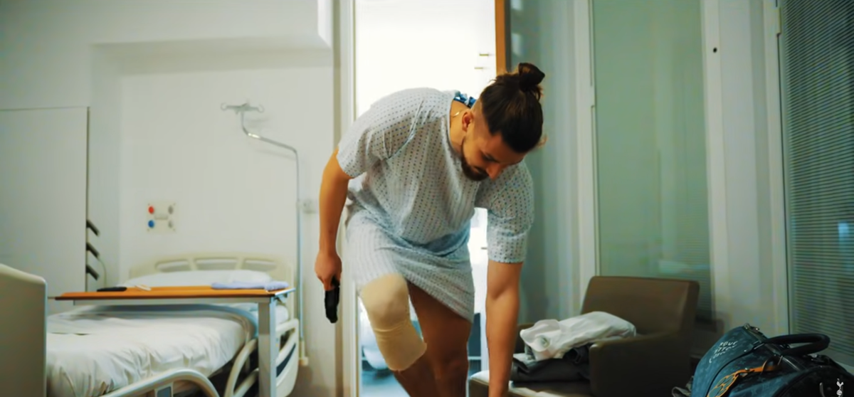 Radu Drăgușin a deschis ușa casei sale