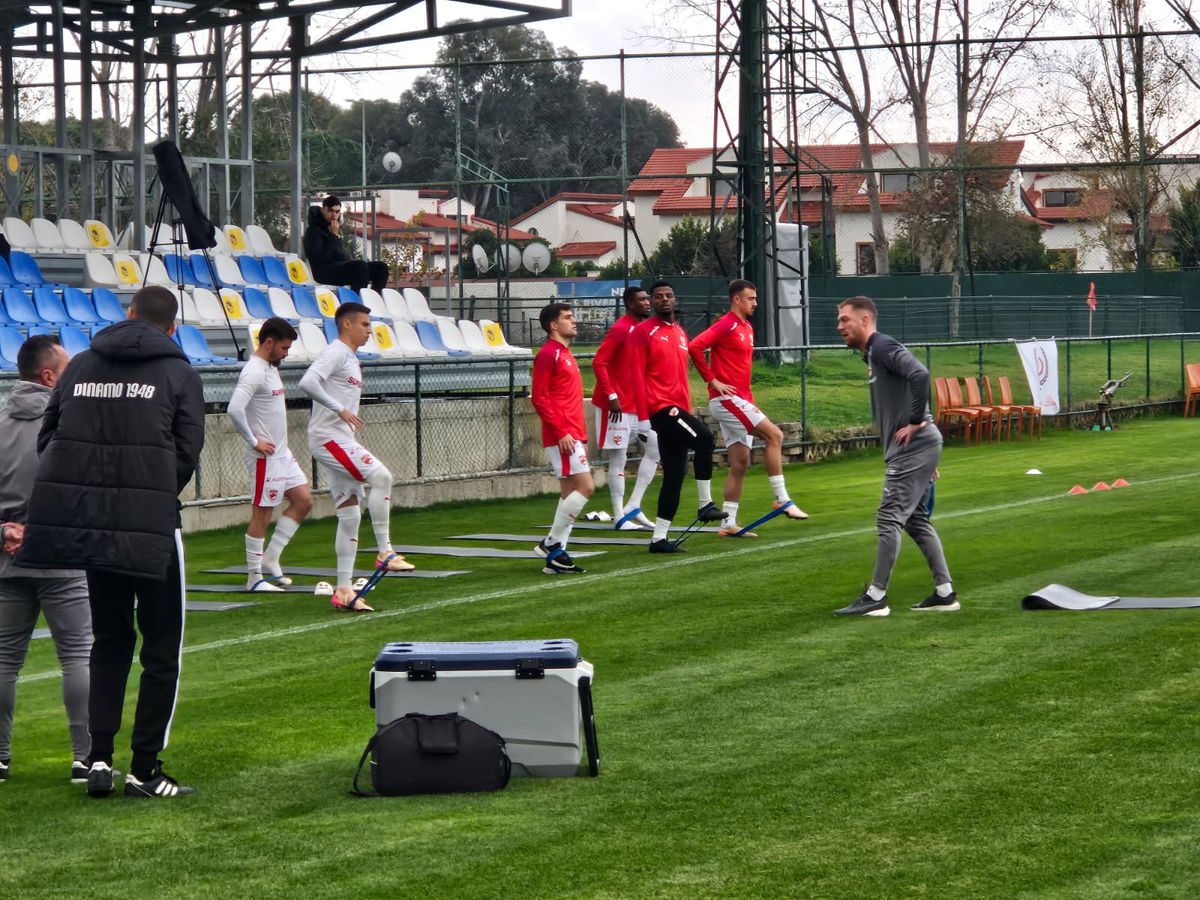 Imagini dinainte de Dinamo - Young Boys Berna