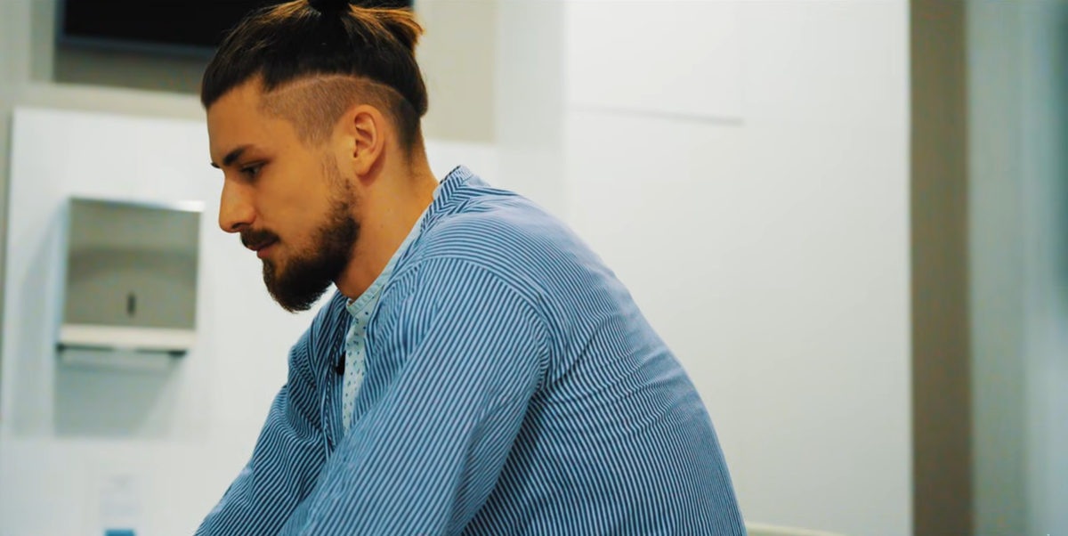 Radu Drăgușin a deschis ușa casei sale