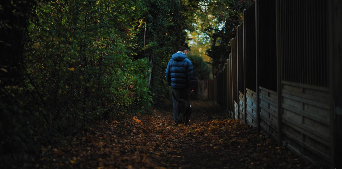 Radu Drăgușin așa cum nu l-ai mai văzut » Fundașul a deschis ușa casei sale din Londra