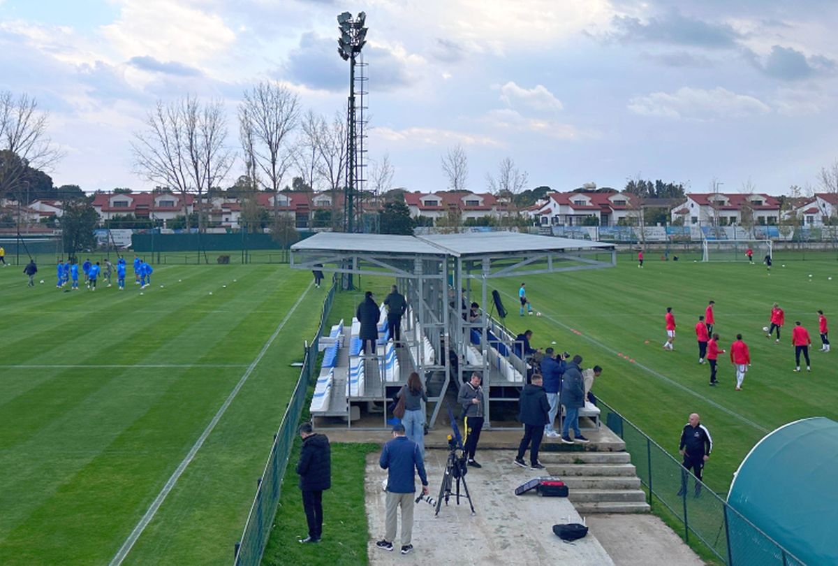 Dinamo și Craiova, amical spate în spate