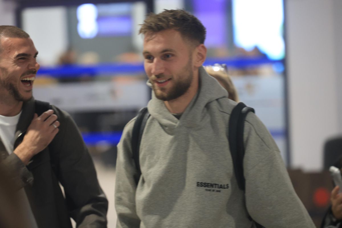 Denis Drăguș a sosit în Antalya pentru a semna cu noua echipă: „E o onoare, abia aștept să joc”