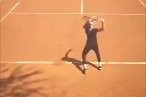 VIDEO Imagini uluitoare din Nairobi, de la un turneu de tenis: o egipteancă a fost învinsă cu 6-0, 6-0, fără să știe regulile sportului