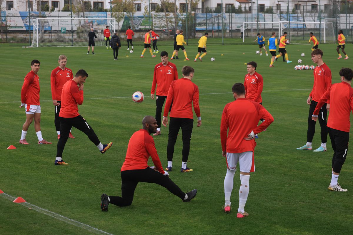 Dinamo și Craiova, amical spate în spate