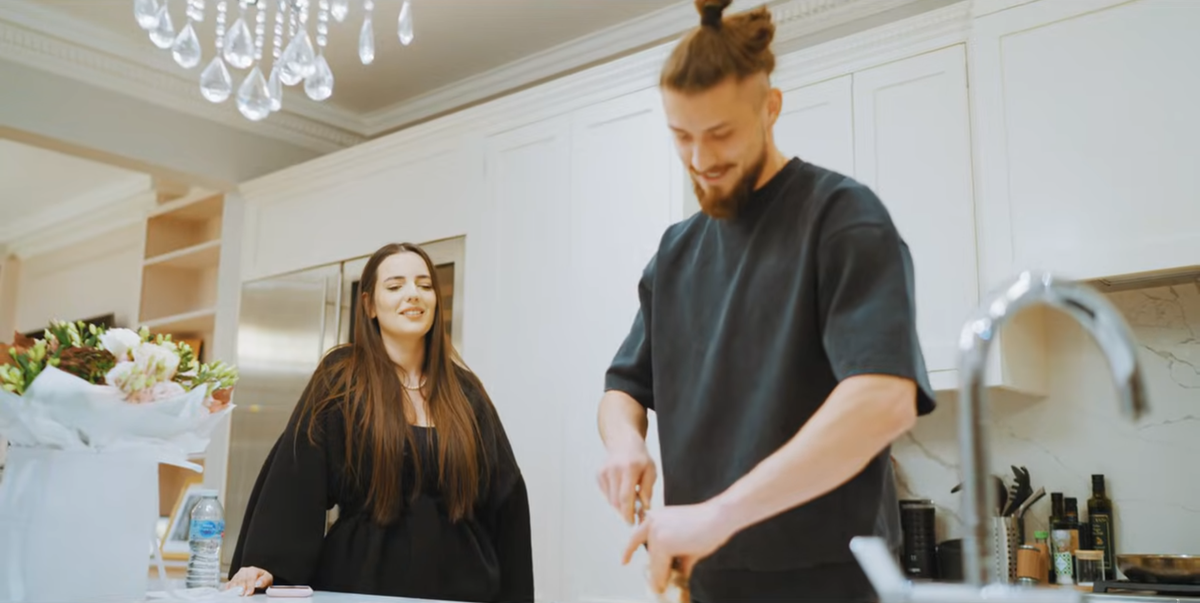 Radu Drăgușin așa cum nu l-ai mai văzut » Fundașul a deschis ușa casei sale din Londra