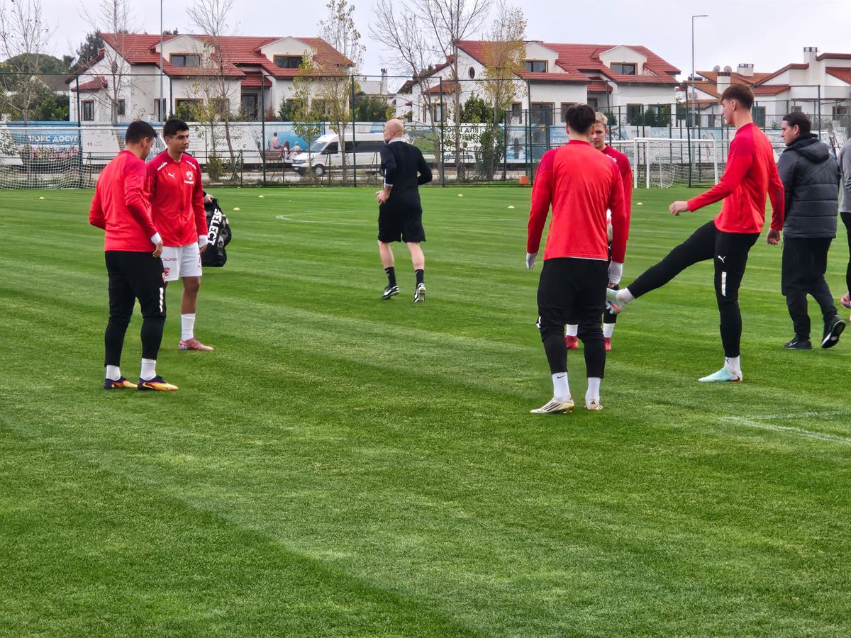 Dinamo și Craiova, amical spate în spate