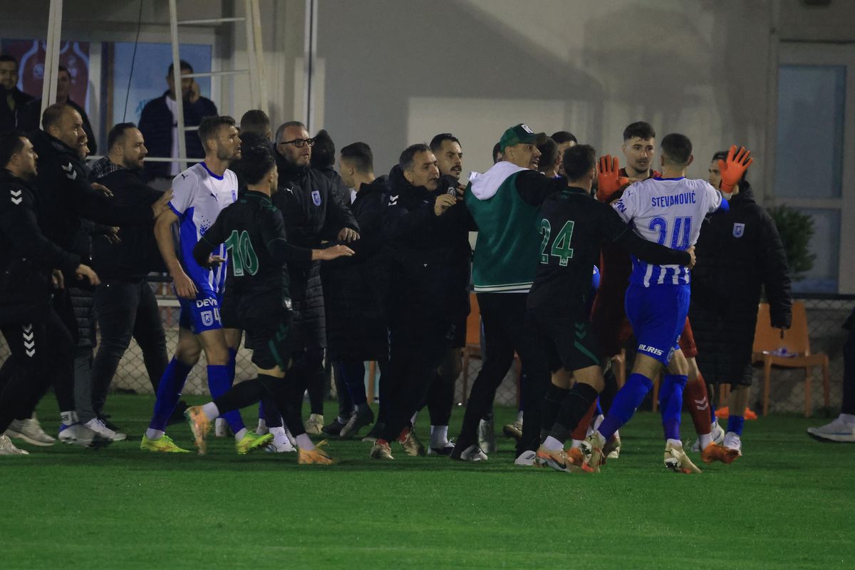 Scandal pe teren în Craiova - Konyaspor