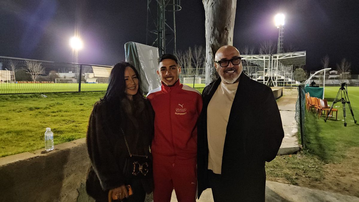 Parinții lui Lisav și Leam Eissat alături de Andrei Nicolescu