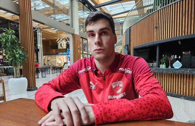 Viața unui fotbalist spaniol în România: „Chiar vreau să învăț asta!” » Ce i se pare „un dezastru” în țara adoptivă