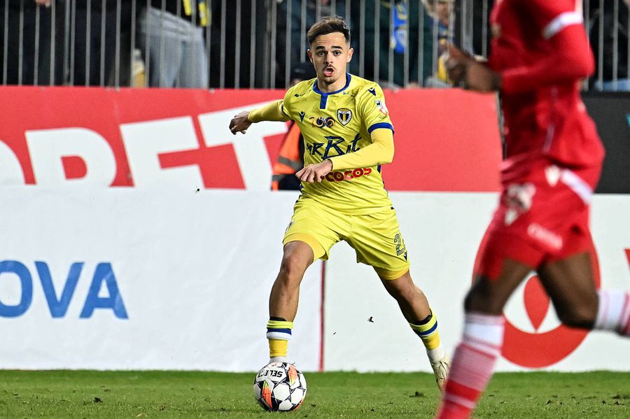 Denis Radu, în acțiune // foto: Imago Images Încă un Denis la Eyupspor! » A părăsit de urgență cantonamentul din Antalya pentru a semna contractul