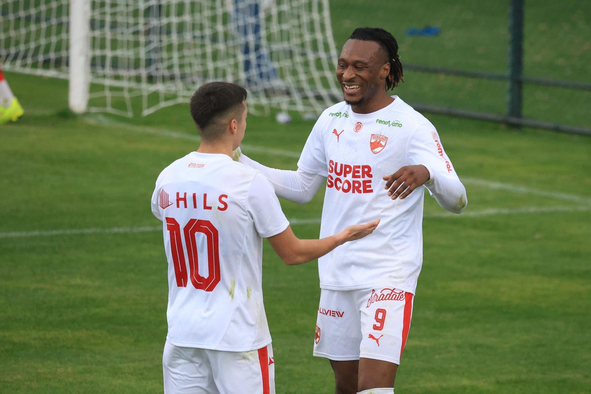 Imaginile zilei în Antalya! Rivalele de moarte, amicale spate-n spate, la 5 metri distanță » Dialog între Rotaru și Nicolescu