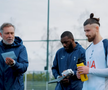 Radu Drăgușin a deschis ușile casei sale / foto: YouTube Tottenham Hotspur