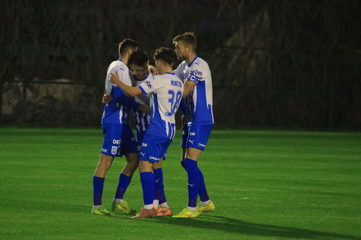 Universitatea Craiova - Konyaspor s-a încheiat cu mare scandal! Arbitrul a fluierat finalul în minutul 88 din cauza incidentelor