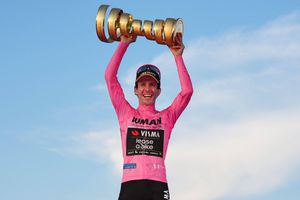 Retragere șocantă în ciclism! Câștigătorul din 2025 al Turul Italiei nu va mai concura: „Poate că e o surpriză pentru mulți”