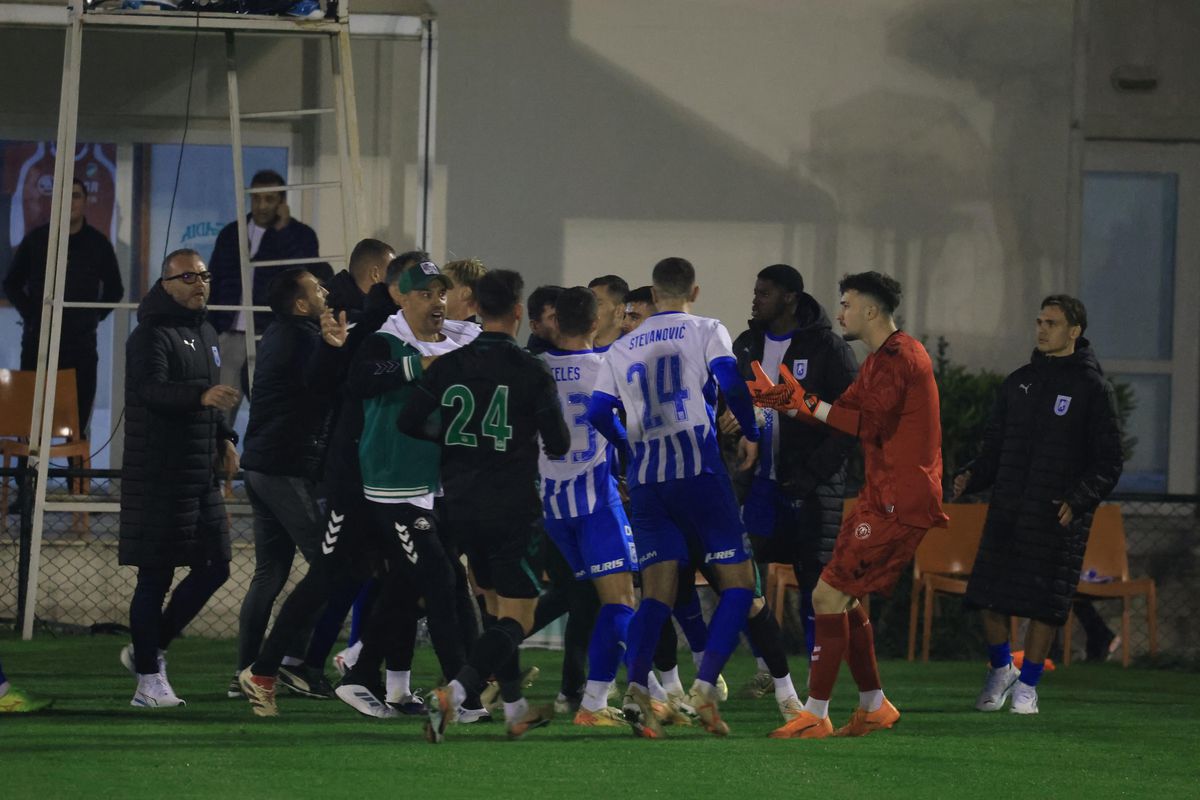 Scandal pe teren în Craiova - Konyaspor