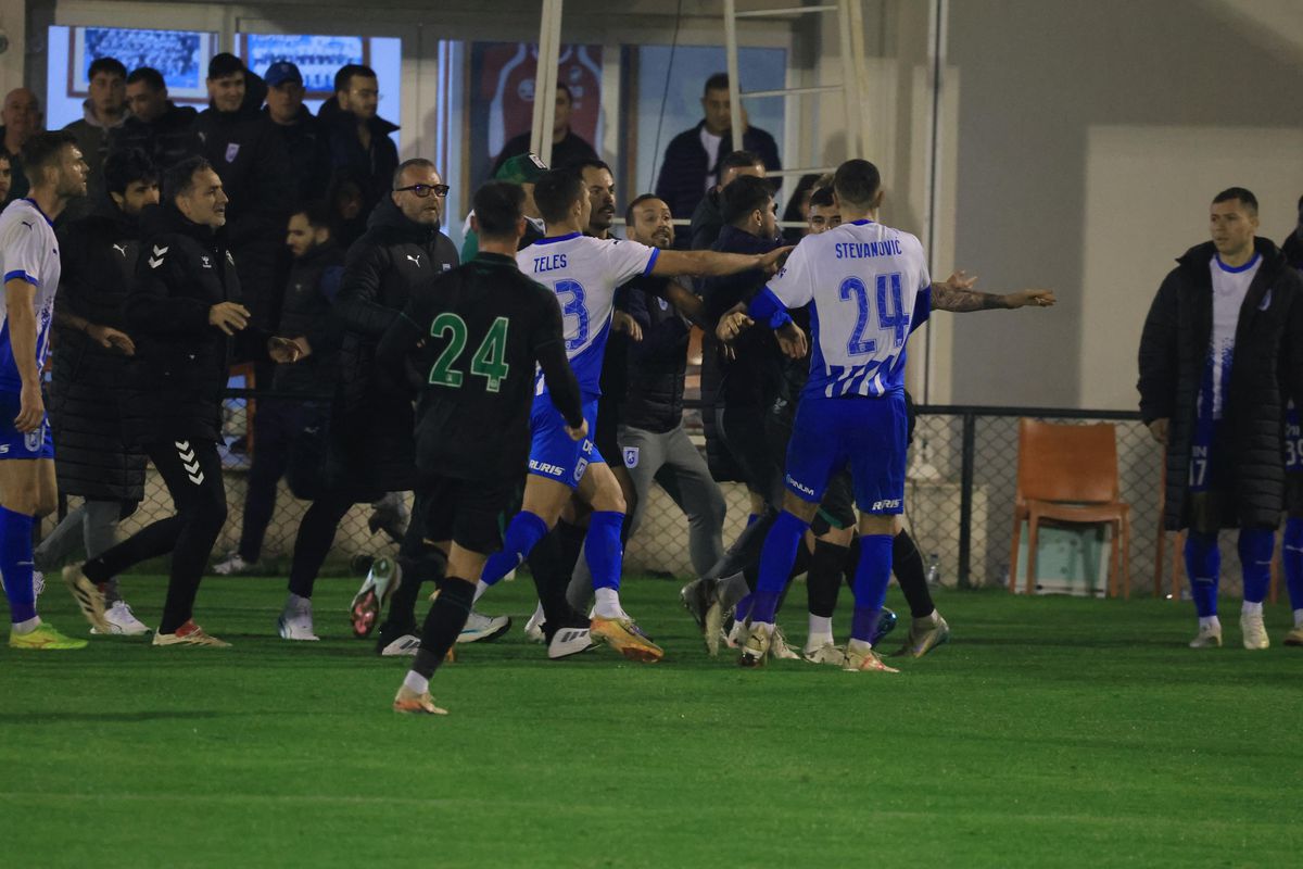 Scandal pe teren în Craiova - Konyaspor