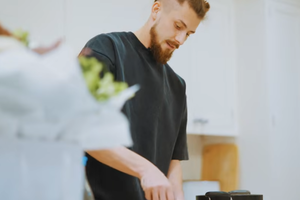 Radu Drăgușin așa cum nu l-ai mai văzut » Fundașul a deschis ușa casei sale